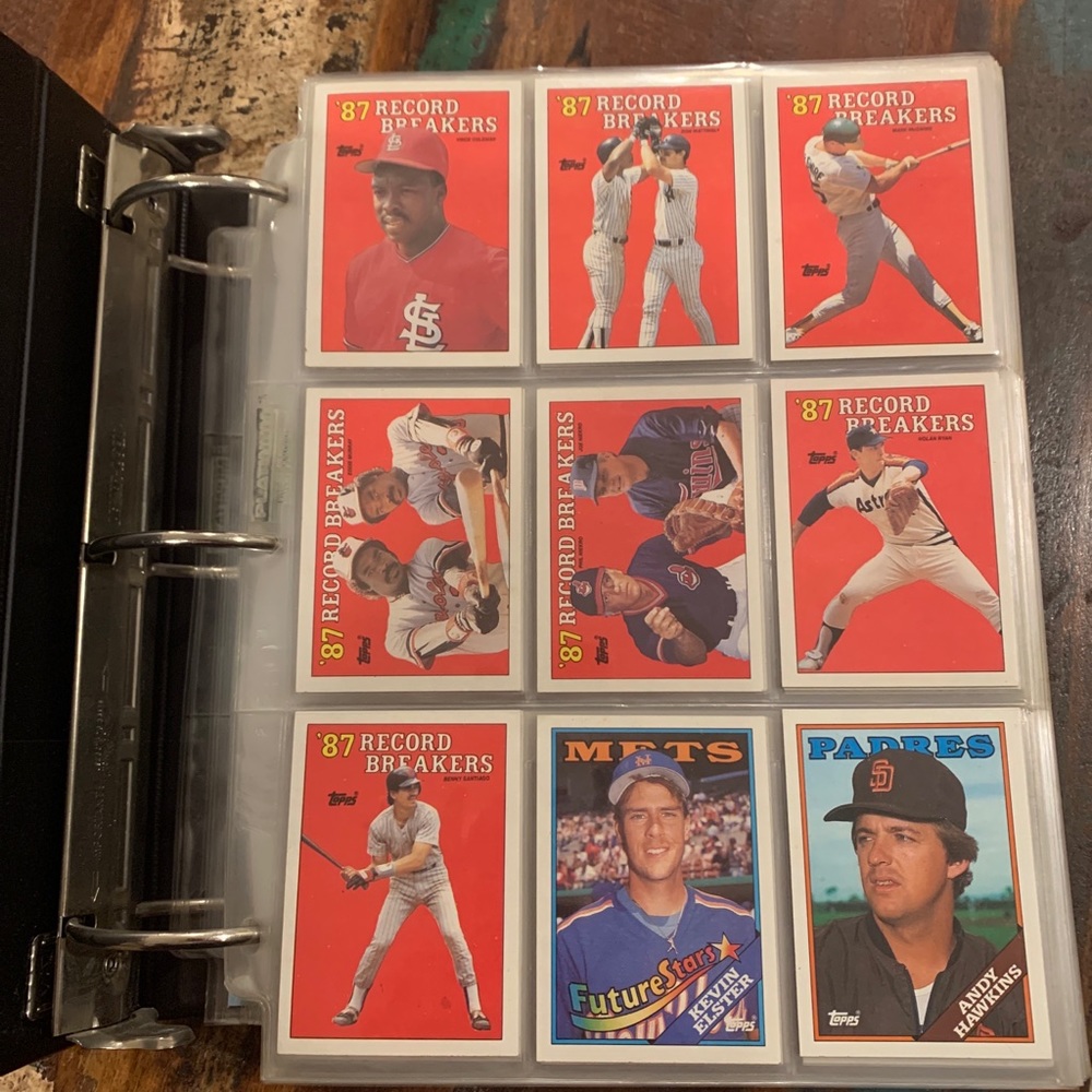 Binder Lot of 500 Leaf Baseball Cards -Complete Sets-